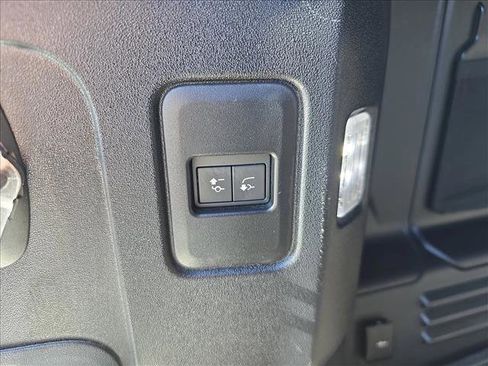 Certified 2024 Land Rover Defender 110 S image 8