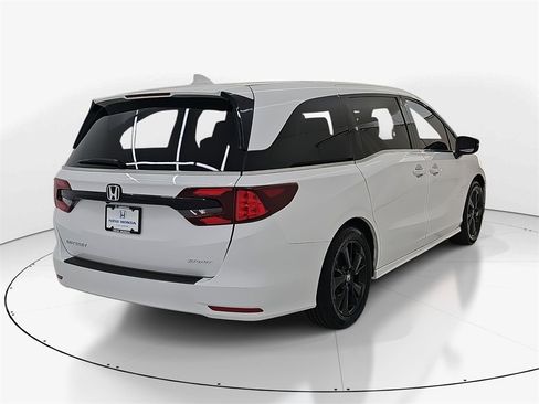 Used 2023 Honda Odyssey Sport image 6