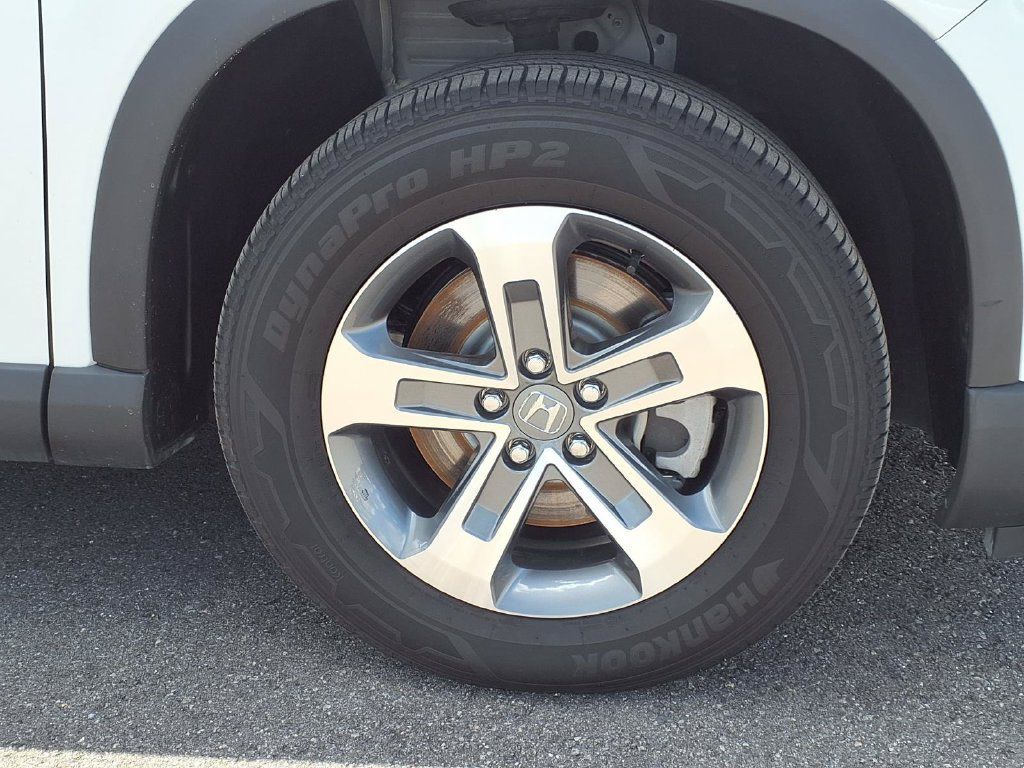 Used 2025 Honda Pilot EX-L image 10