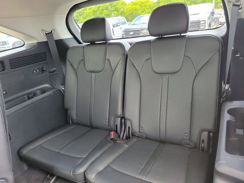 Used 2022 Kia Sorento EX w/ Panoramic Sunroof Package FWD image 17