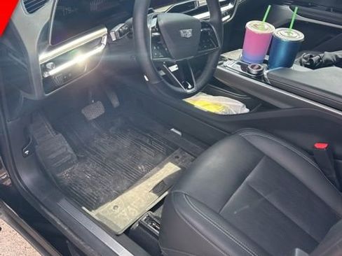 Used 2024 Cadillac Lyriq Luxury w/ LPO, Floor Liner Package AWD/4WD image 8