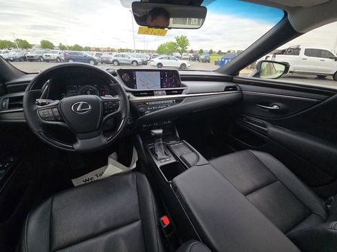 Used 2019 Lexus ES 300h w/ Premium Package FWD image 27