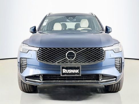 New 2026 Volvo XC90 B6 Plus w/ Protection Package Premier AWD/4WD image 2