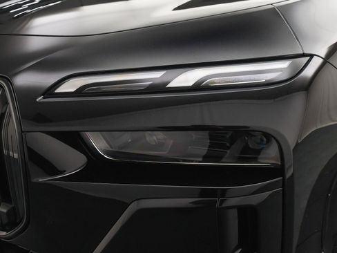 Used 2024 BMW 760i xDrive 760i xDrive image 28