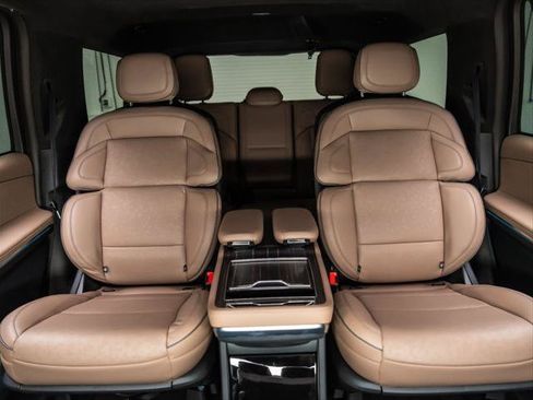 New 2026 Lincoln Navigator Black Label AWD/4WD image 17