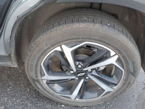 Certified 2023 Chevrolet TrailBlazer RS w/ Sun and Liftgate Package AWD/4WD image 15