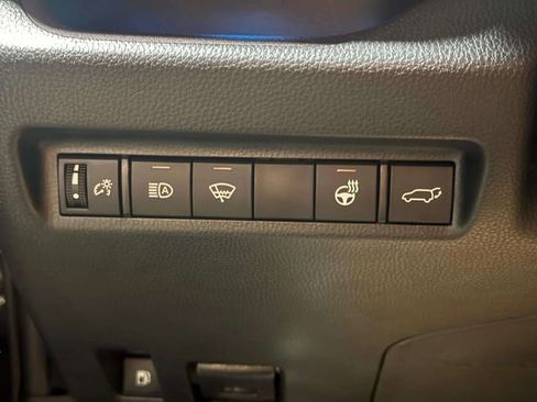Used 2019 Toyota RAV4 Limited image 26