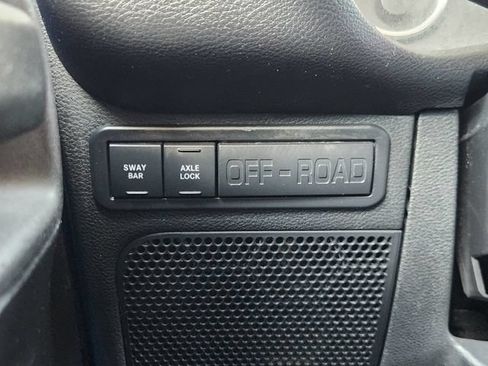 Used 2016 Jeep Wrangler Unlimited Rubicon w/ Connectivity Group AWD/4WD image 19