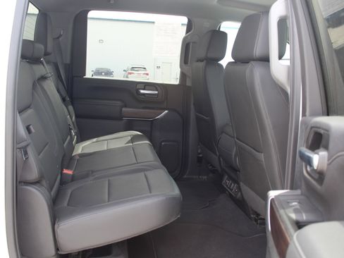 Used 2020 GMC Sierra 2500 SLT w/ Driver Alert Package I AWD/4WD image 23