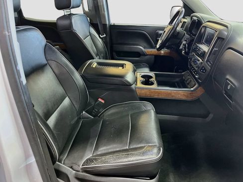 Used 2018 Chevrolet Silverado 1500 High Country AWD/4WD image 29