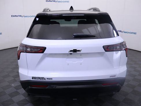 New 2026 Chevrolet Equinox RS w/ Convenience Package III AWD/4WD image 8