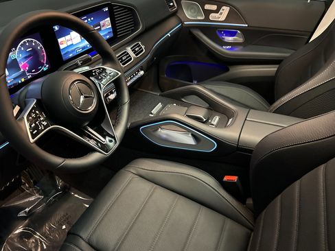 New 2026 Mercedes-Benz GLE 580 4MATIC image 4