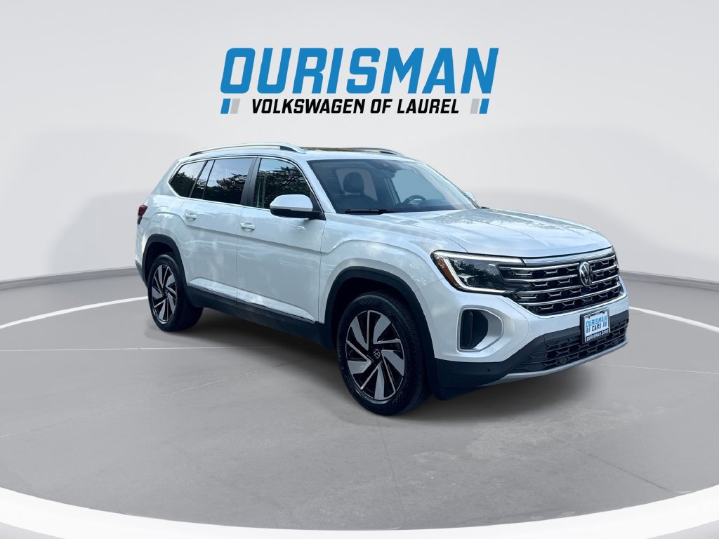 Used 2025 Volkswagen Atlas SEL AWD/4WD image 2