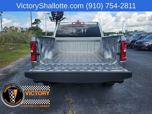 Used 2025 RAM 1500 Big Horn AWD/4WD image 32