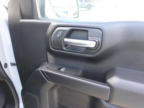 Used 2024 Chevrolet Silverado 1500 Custom image 28