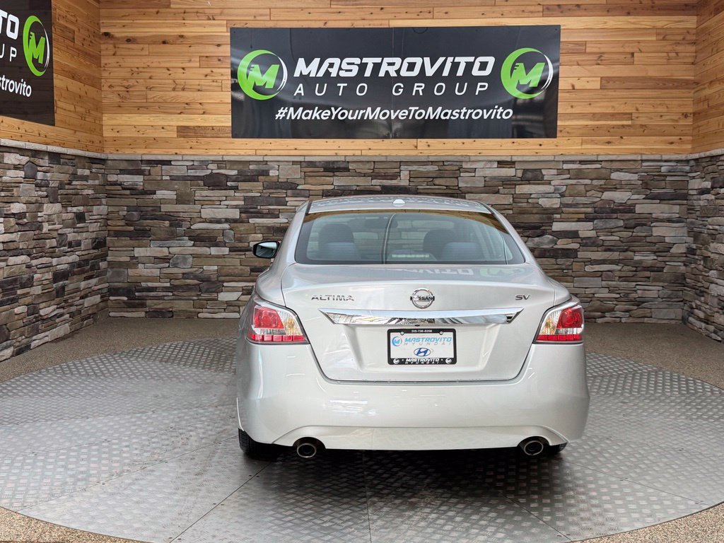 Used 2015 Nissan Altima 2.5 SV w/ Convenience Package FWD image 18