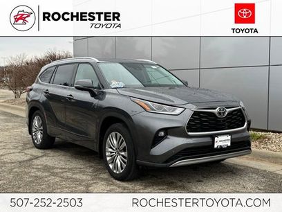 Used 2024 Toyota Highlander Platinum