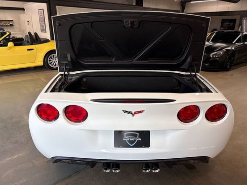 Used 2006 Chevrolet Corvette Coupe w/ Preferred Equipment Group RWD image 58