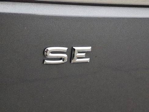 Used 2019 Volkswagen Atlas SE w/ Towing Package image 31