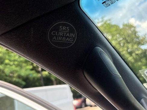 Used 2023 Lexus GX 460 Premium w/ Accessory Package image 30