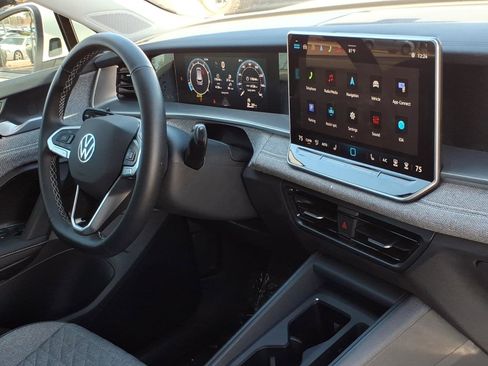 Certified 2025 Volkswagen Tiguan S image 12