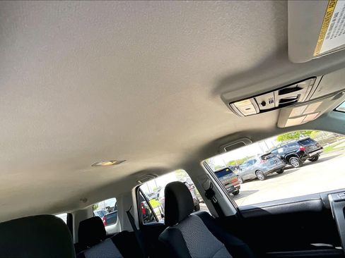 Used 2018 Toyota 4Runner SR5 image 12