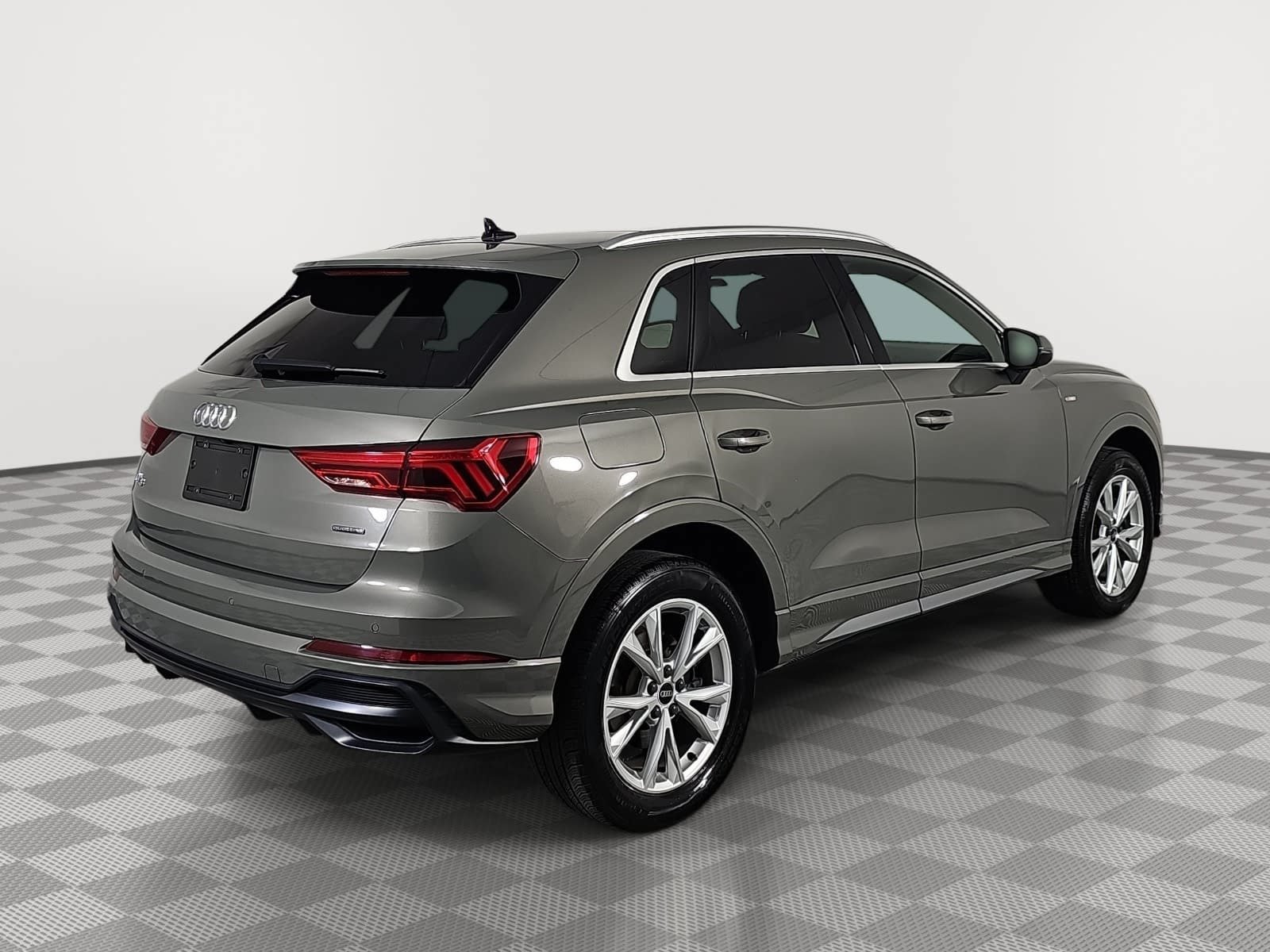 Used 2021 Audi Q3 2.0T Premium w/ Convenience Package AWD/4WD image 8