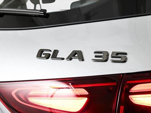 New 2026 Mercedes-Benz GLA 35 AMG 4MATIC image 5