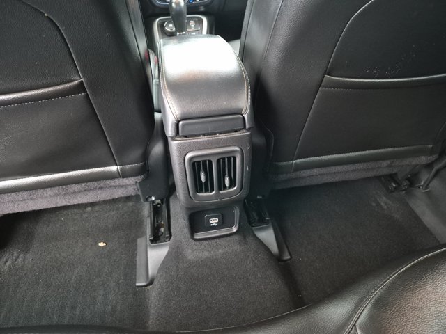 Used 2020 Jeep Compass Latitude AWD/4WD image 18