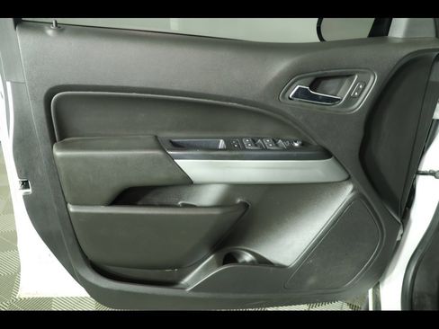 Used 2018 Chevrolet Colorado ZR2 image 18