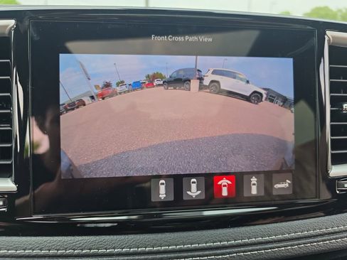 New 2027 Chrysler Pacifica Limited AWD/4WD image 26