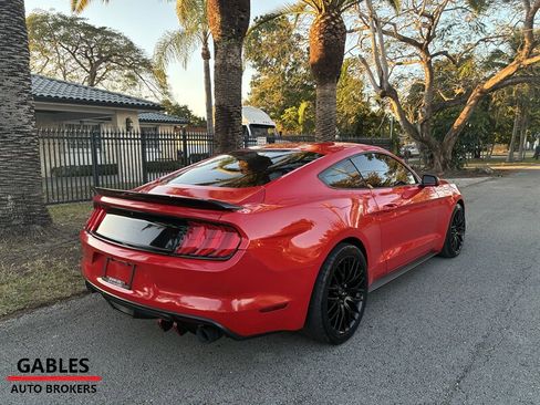 Used 2016 Ford Mustang Coupe image 5