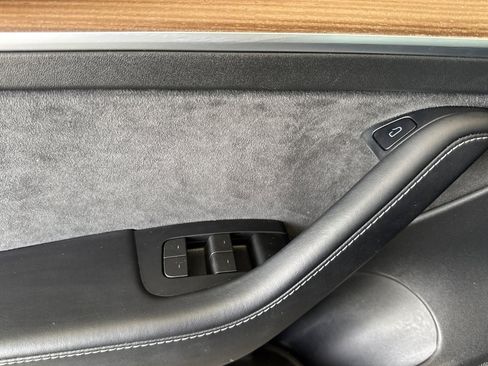 Used 2022 Tesla Model 3 Long Range AWD/4WD image 10