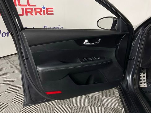 Used 2023 Kia Forte GT-Line w/ GT-Line Premium Package FWD image 12