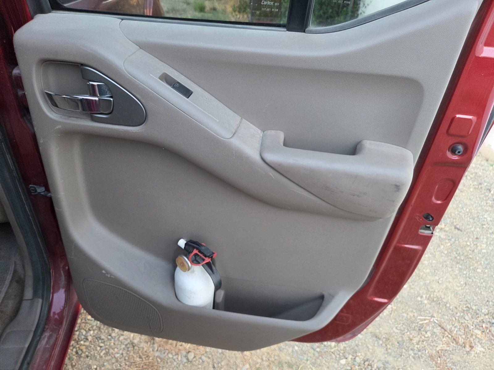 Used 2013 Nissan Frontier SV w/ SV Value Truck Pkg RWD image 11
