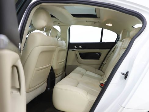 Used 2015 Lincoln MKS AWD w/ Equipment Group 101A image 15