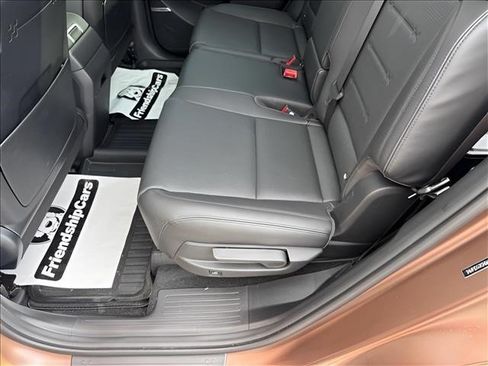 Used 2025 Hyundai Santa Fe Limited AWD/4WD image 12