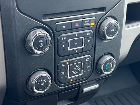 Used 2013 Ford F150 XLT w/ XLT Chrome Pkg image 15