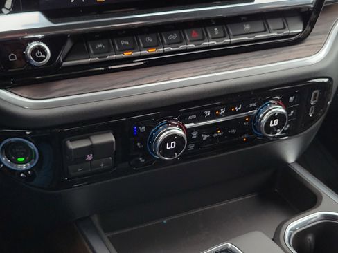 New 2026 GMC Sierra 1500 SLT RWD image 30