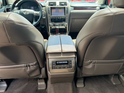 Used 2014 Lexus GX 460 image 29