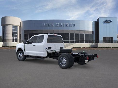 New 2026 Ford F350 XLT w/ XLT Value Package AWD/4WD image 5