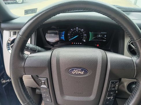 Used 2015 Ford Expedition XLT w/ Equipment Group 202A image 16