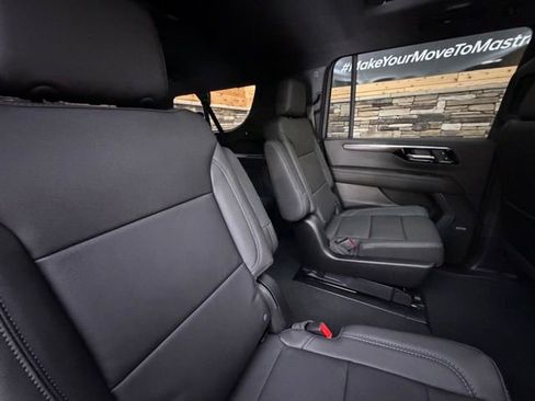 Used 2026 Chevrolet Suburban Z71 w/ Comfort Package AWD/4WD image 38