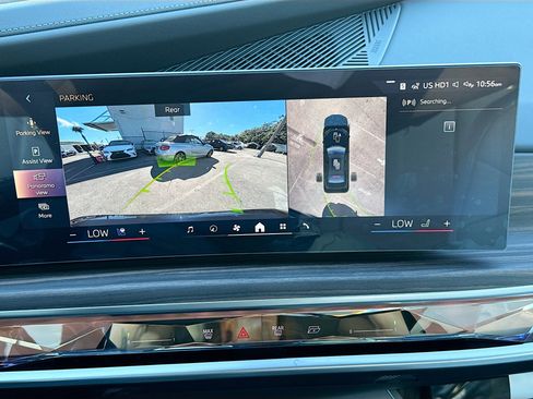 New 2026 BMW 750e xDrive image 33