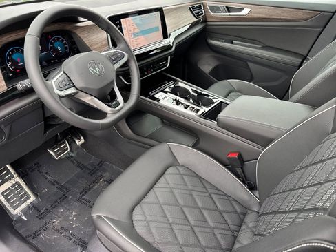 New 2026 Volkswagen Atlas SEL Premium R-Line AWD/4WD image 9