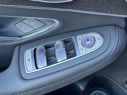 Used 2019 Mercedes-Benz C 300 Sedan image 11
