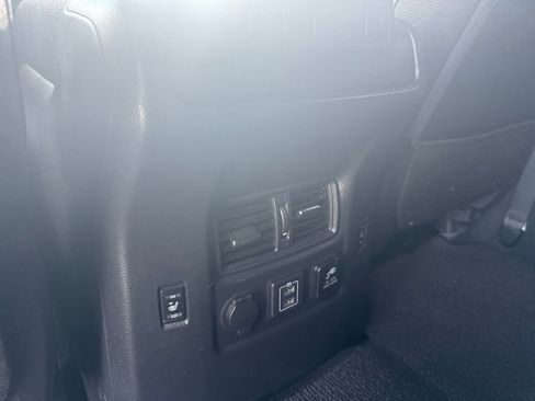 Used 2020 Nissan Titan PRO-4X w/ Pro-4x Convenience Package AWD/4WD image 13