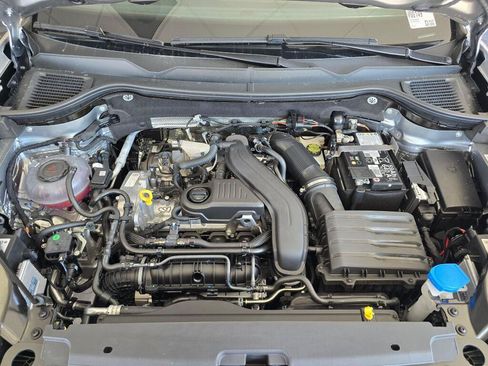 New 2026 Volkswagen Taos SE AWD/4WD image 11