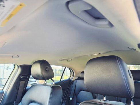 Used 2017 Mercedes-Benz GLA 250 4MATIC image 17