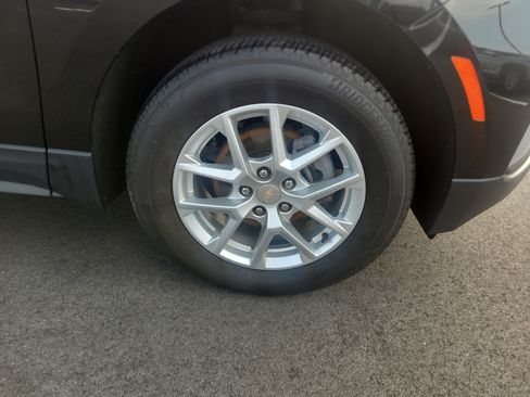 Used 2024 Chevrolet Equinox LT AWD/4WD image 12